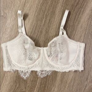 Victoria’s Secret lace ballonet Bra 38D
